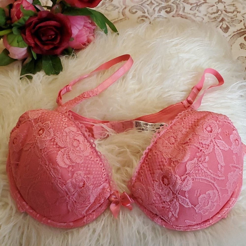 Bra - Picture 1 of 3